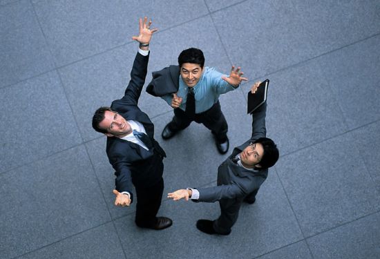 黄金价格强势冲高 非农数据引降息预期